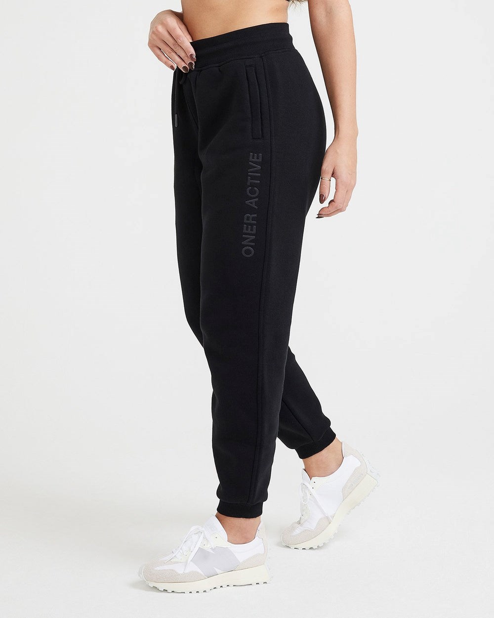 Black Oner Active Classic Lounge Jogger | 3902HSPTB