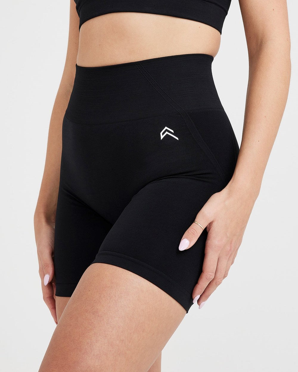 Black Oner Active Effortless Seamless Shorts | 0678JNIVC