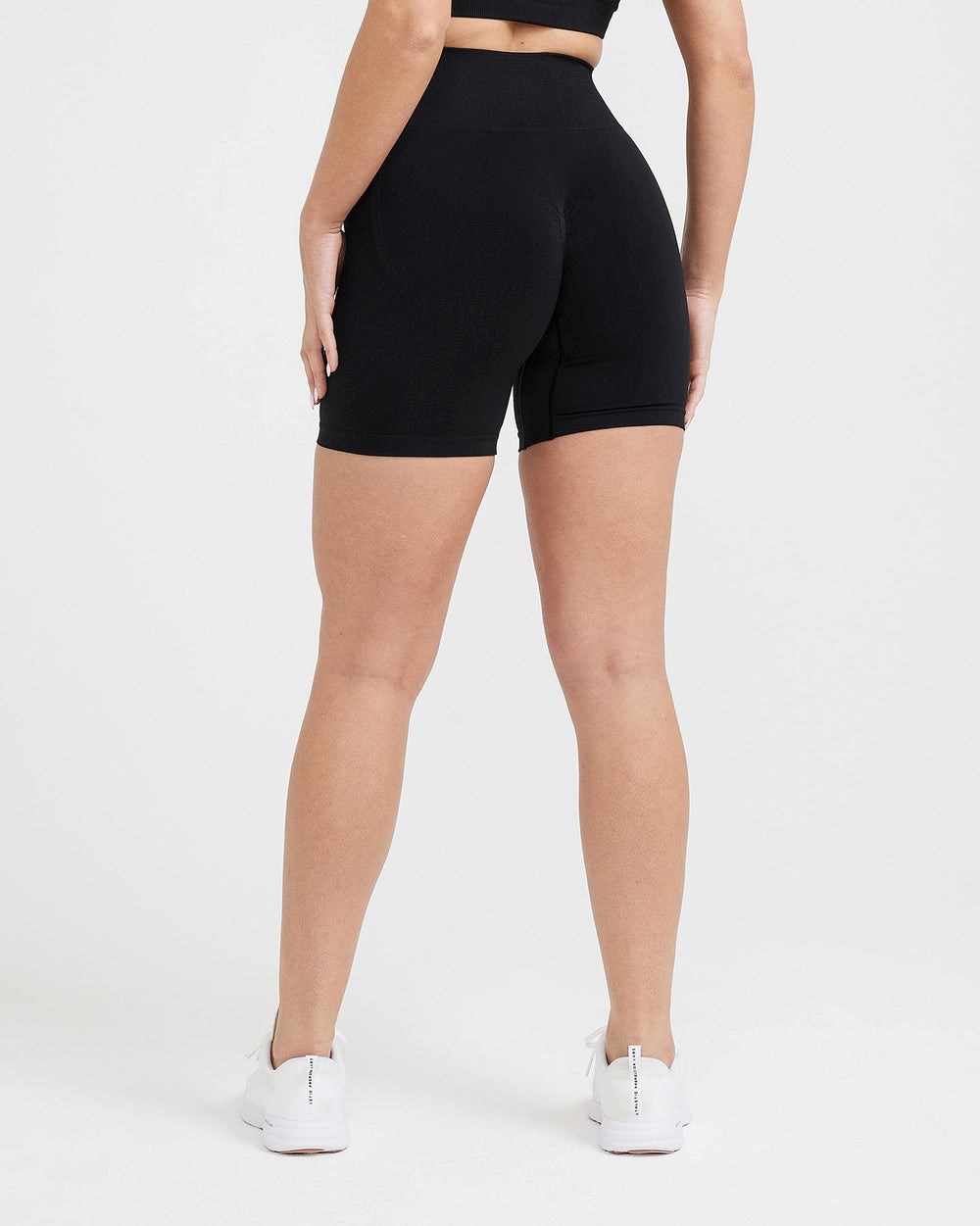 Black Oner Active Effortless Seamless Shorts | 0678JNIVC