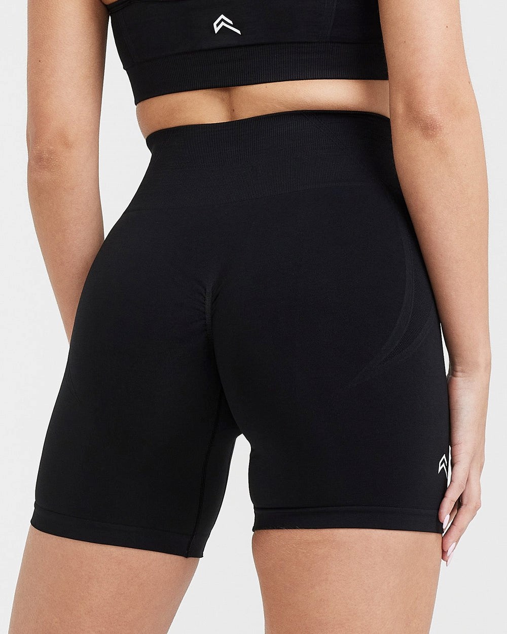 Black Oner Active Effortless Seamless Shorts | 0678JNIVC