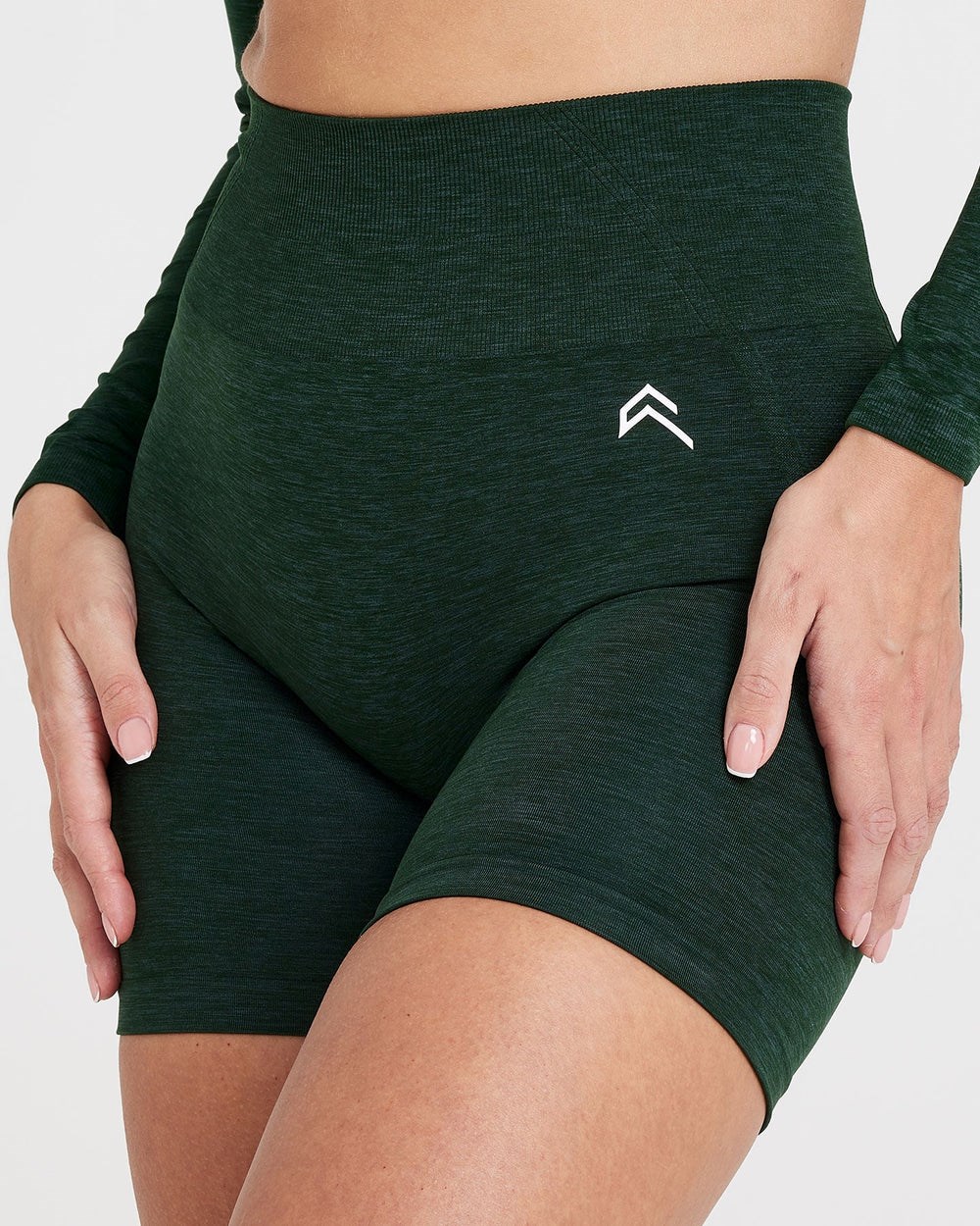 Evergreen Oner Active Effortless Seamless Shorts | 8430GMKSA