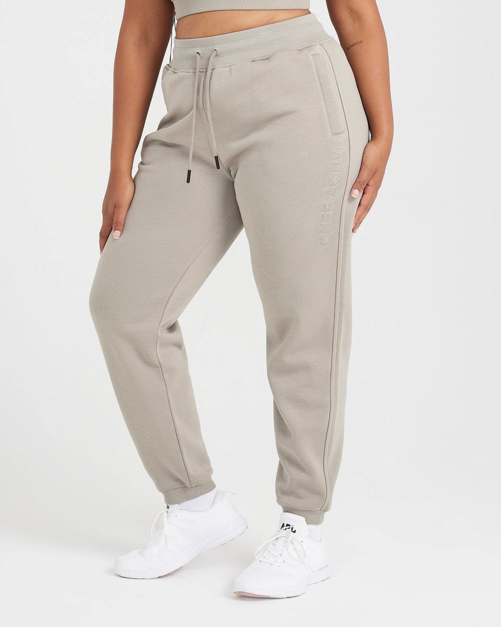 Warm Sand Oner Active Classic Lounge Jogger | 1684BTZOG