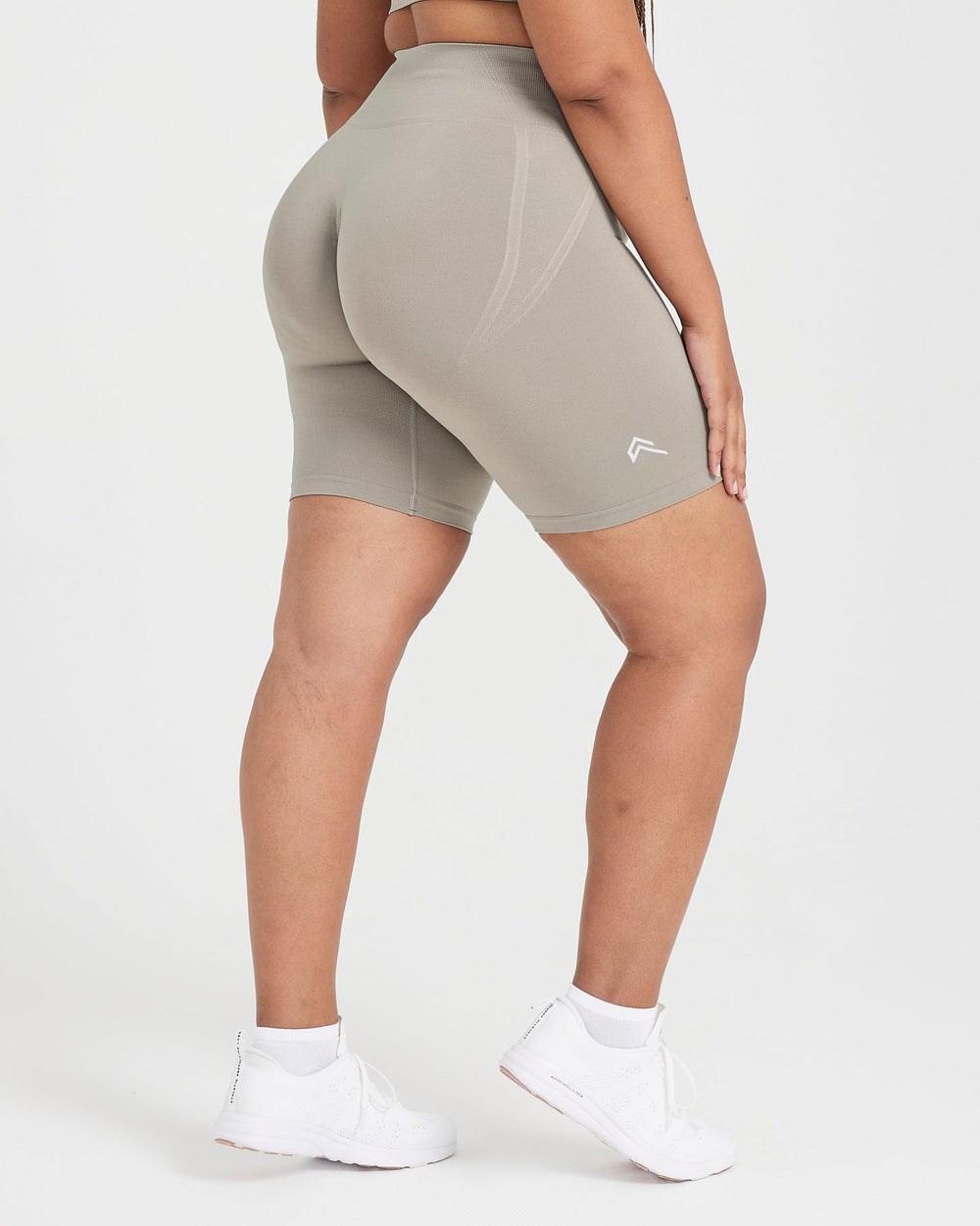 Warm Sand Oner Active Effortless Seamless Cycling Shorts | 2395VTXSZ