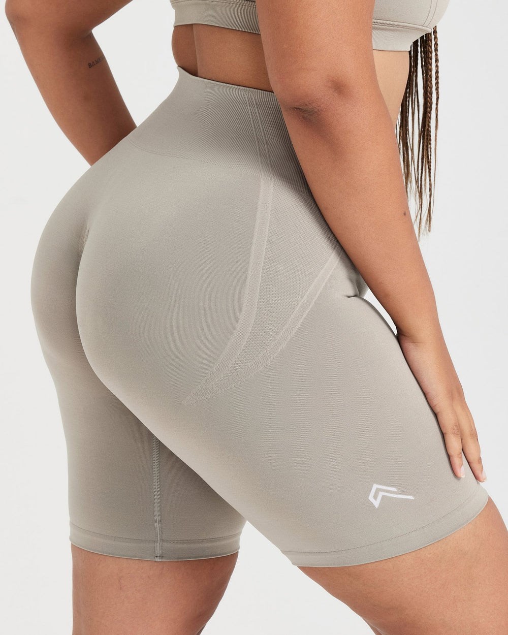 Warm Sand Oner Active Effortless Seamless Cycling Shorts | 2395VTXSZ