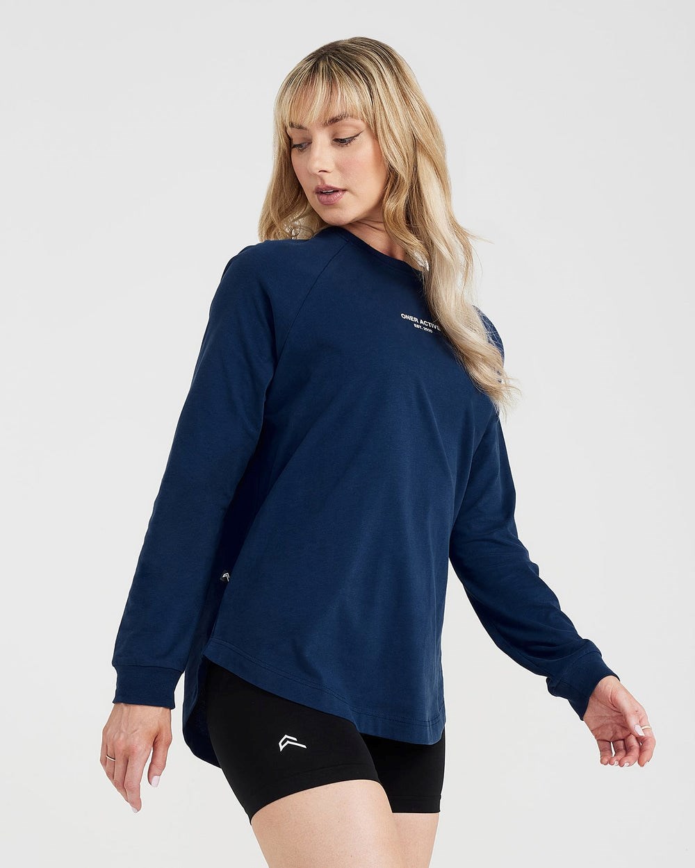 Washed Midnight Oner Active Graphic Oversized Long Sleeve Tee | 4218WJXPU