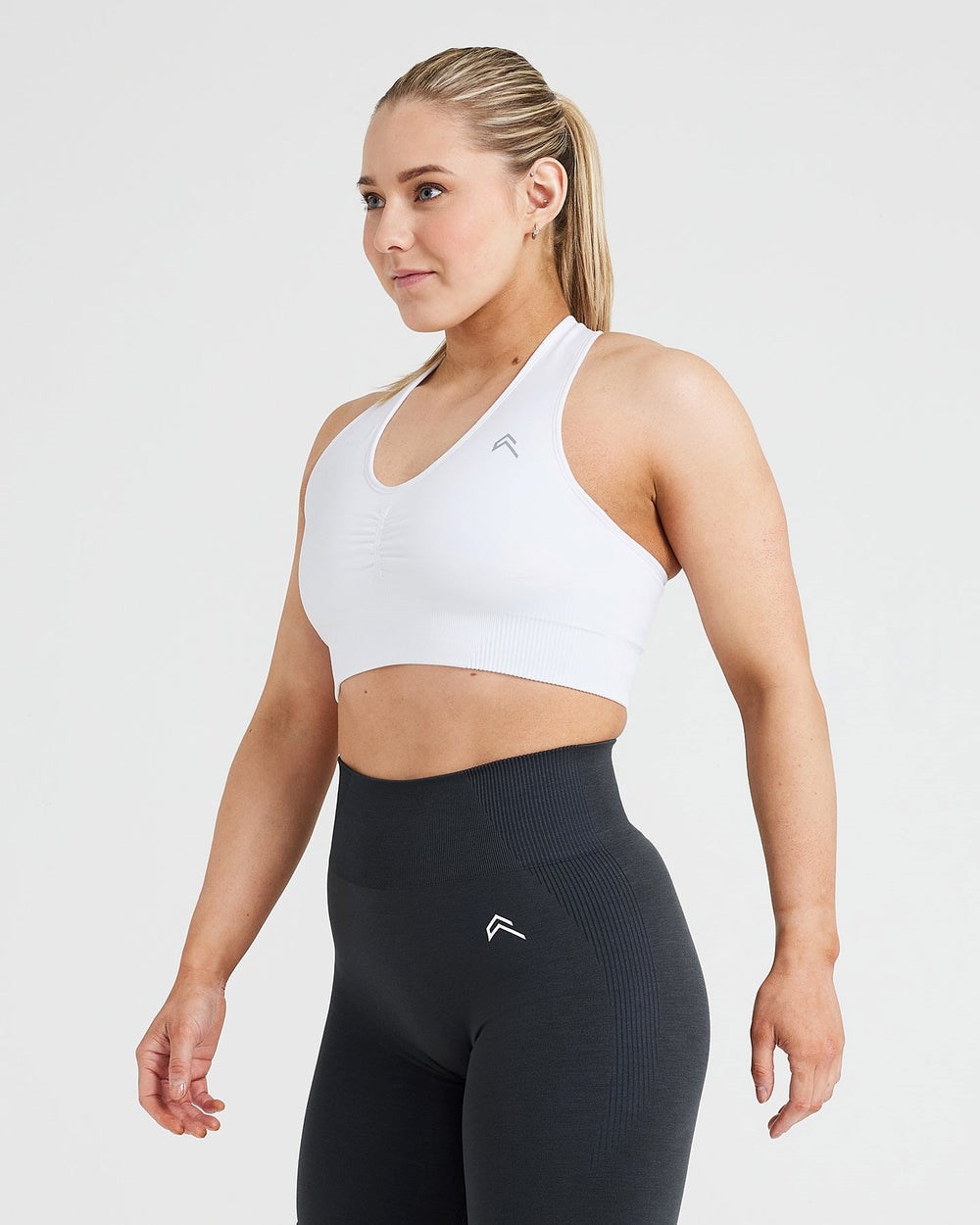 White Oner Active Classic Seamless 2.0 V-Neck Bralette | 1632KWPYC